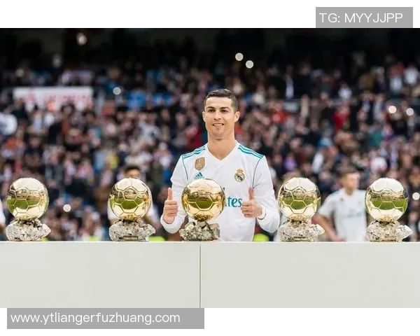 43岁足球明星的传奇人生与不屈精神展现了运动员的无限可能