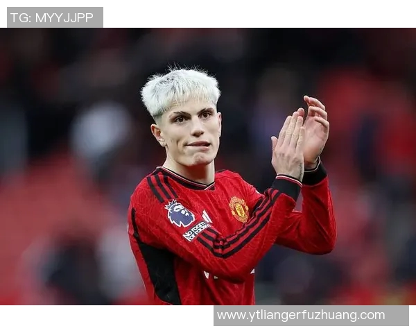 曼联足球明星中谁是最帅的他在场上场下的魅力与风采解析